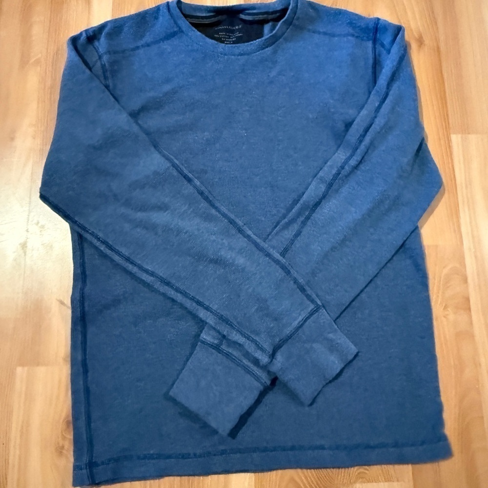 Banana Republic Heather Blue Crew Neck Shirt - Picture 3 of 3